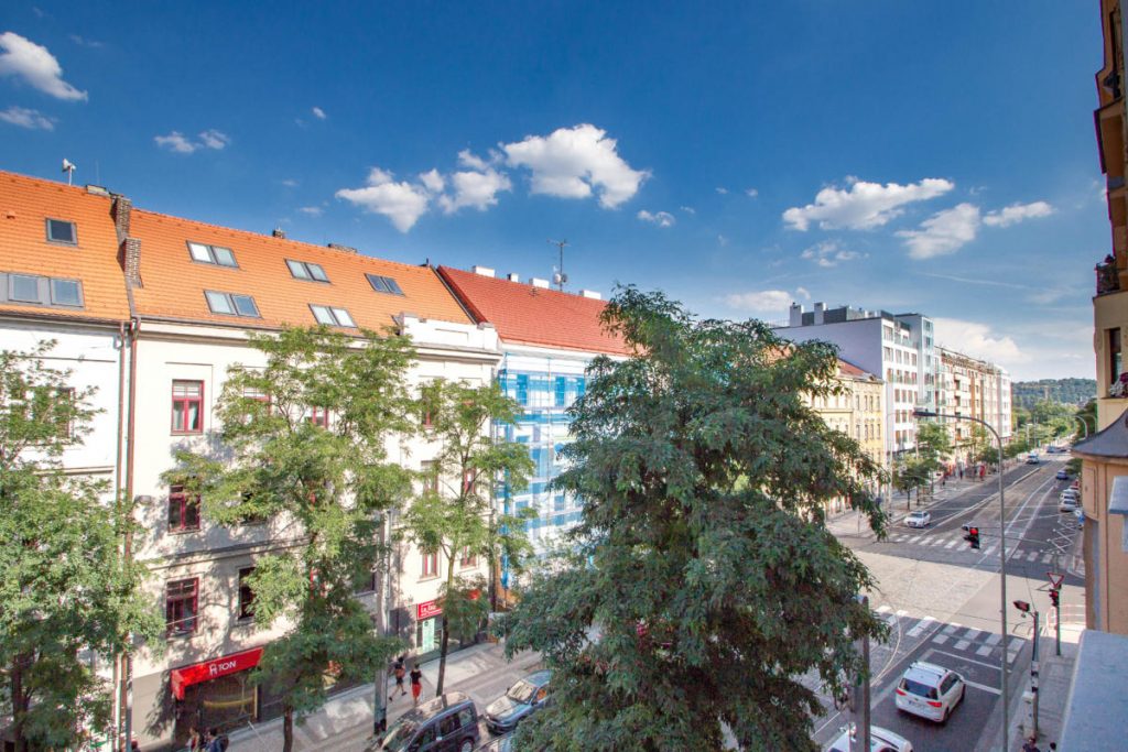 Prodej bytu 2+kk v ulici Komunardů, Praha 7 – PRODÁNO